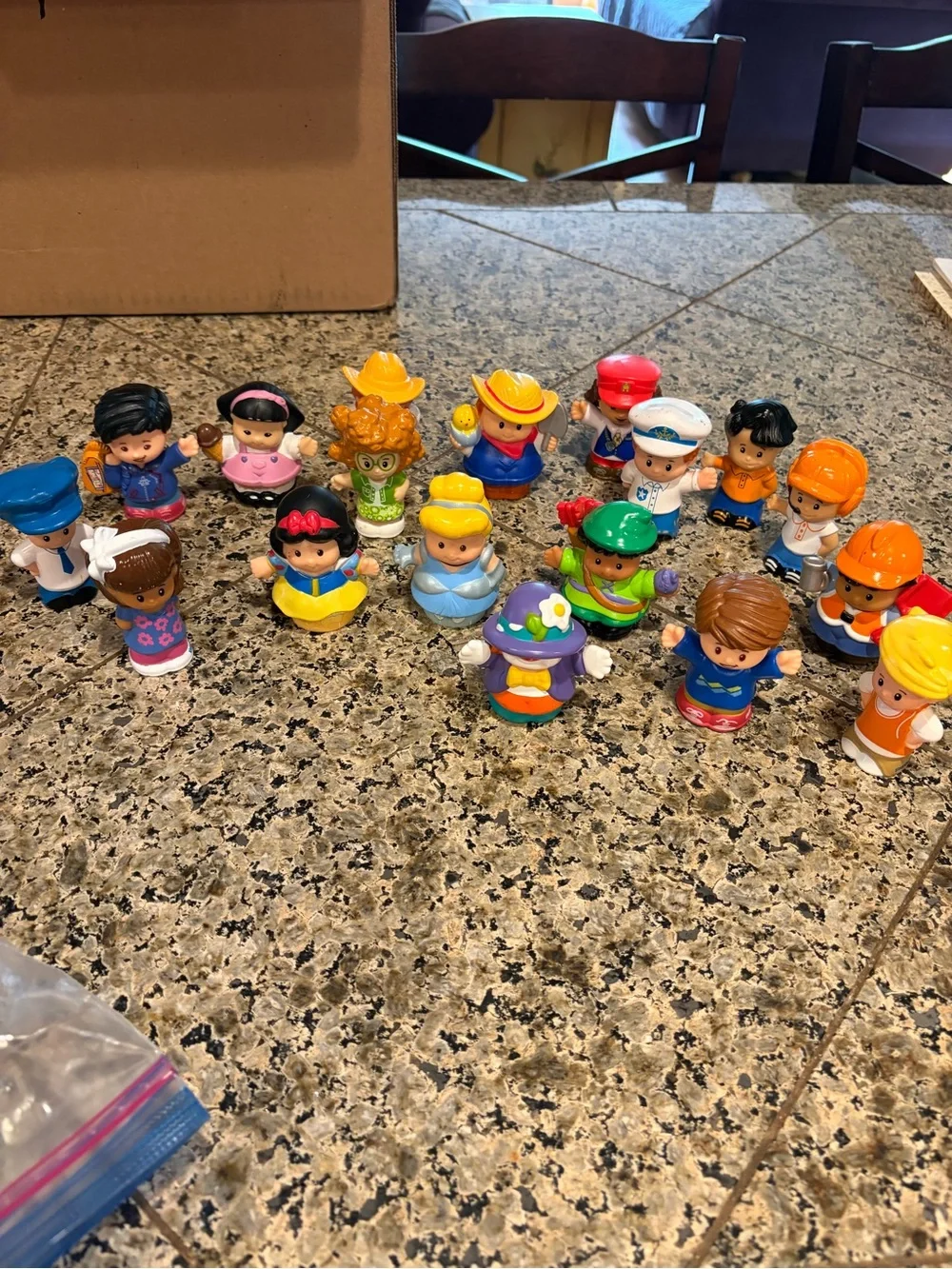 Fisher Price Little People Lot 18 Figures
